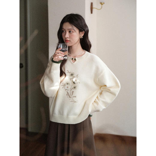 鹿向南「步履生花」杏色长袖针织毛衣女秋冬宽松慵懒感叠穿上衣 商品图3