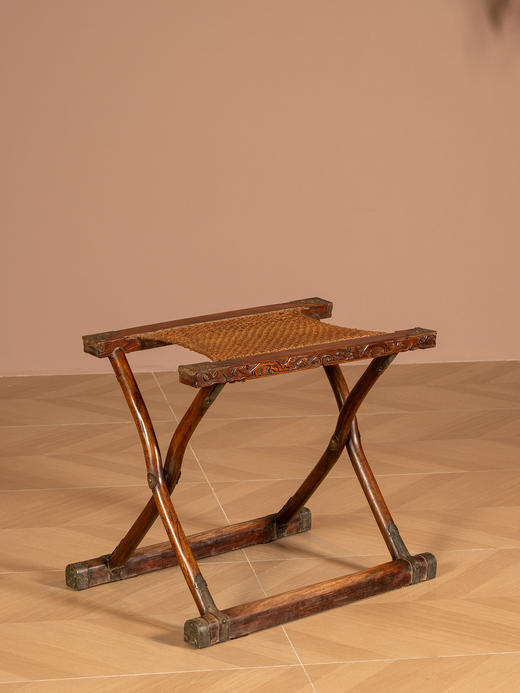 清	黄花梨螭龙纹交杌 商品图2