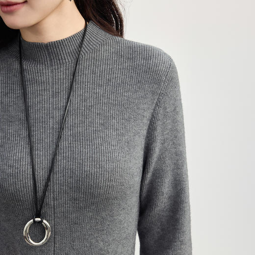 【年货节】熙世界灰色仿羊绒针织连衣裙女2025秋冬新款内搭半高领毛衣长裙子 商品图4