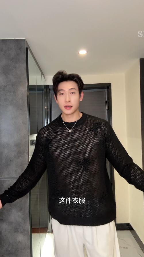 42543SDSA男士秋冬新款痞帅男装潮牌纯色立体针织花朵圆领毛衣百搭时尚 商品图0