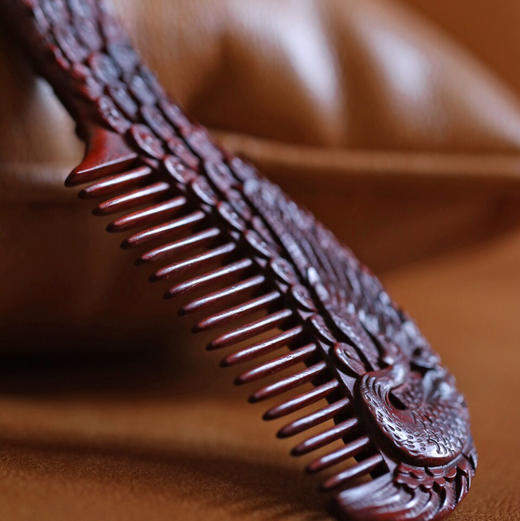 【青山特惠】小叶紫檀【孔雀】木梳.发梳.礼盒装 s36 商品图4