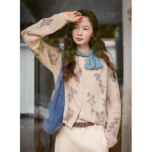 Even Vintage | 羊驼绵羊毛混纺 手绘不规则花朵喷绘空气感开衫 商品图2