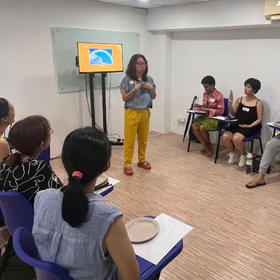 女性圈（双语）Women's Circle