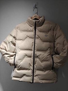【云粉节】【95折】6楼卡特CAT秋冬短款羽绒服杏黄色CO3DWW47041C31,吊牌价1898，现价1803