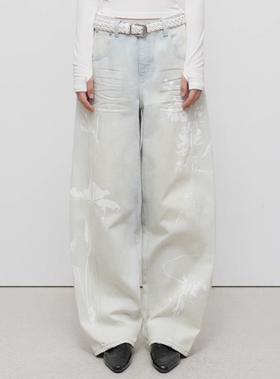 出逃赤岗西/25AWN113/手绘花朵印花中低腰阔腿牛仔裤