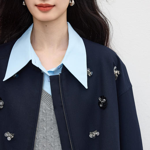 【10/1新品】熙世界立体珠片绣棒球领夹克上衣女秋季休闲百搭松弛感花苞短外套 商品图4