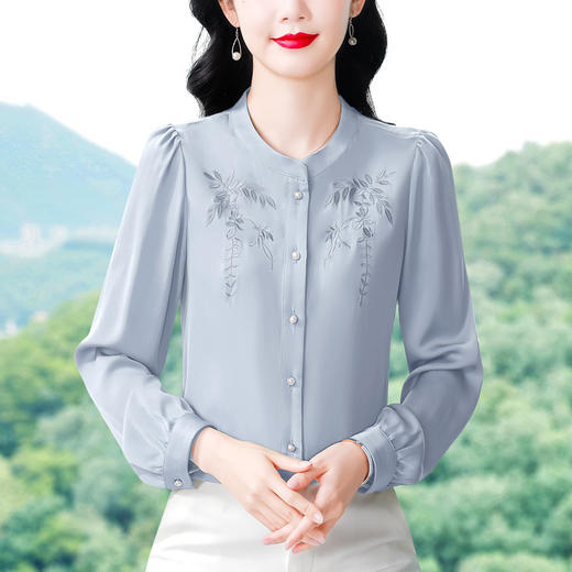KQLBH 369B#459 2025精美刺绣女士气质高领新品缎面显瘦气质春季长袖上衣 商品图1