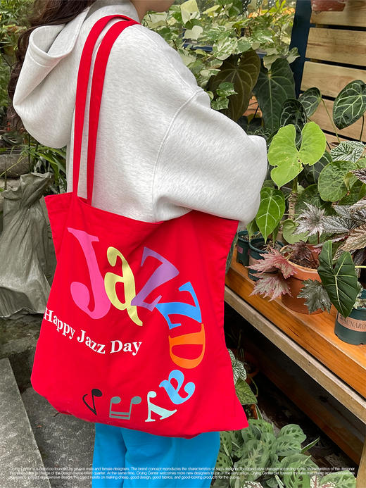 CryingCenterJazzDay环形音场红色通勤彩色字母印花帆布包 商品图0