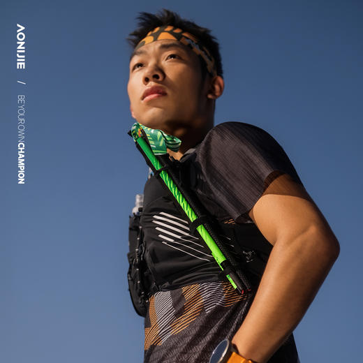 奥尼捷全碳素登山杖跑越野登山荧光绿轻量化四折叠登山越野徒步杖E4204   单根装 商品图3