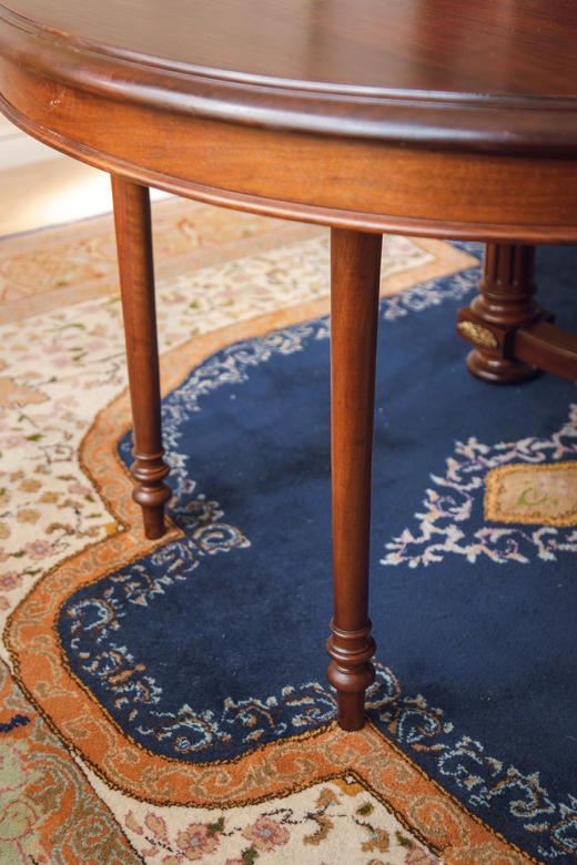 独角鹿西洋古董1925年代法国出品装饰艺术风格铜鎏金装饰双C纹底座及立柱造型桌腿胡桃木精雕可伸缩式中央桌 商品图5