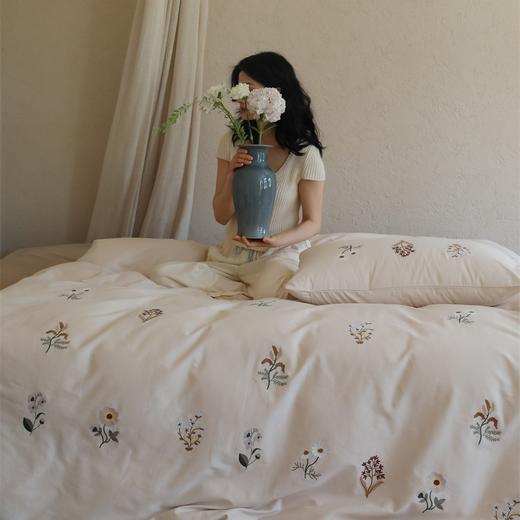 2025秋新款！秋冬小清新纯棉磨毛婴儿棉四件套全棉花卉刺绣加厚被套床上用品 商品图2