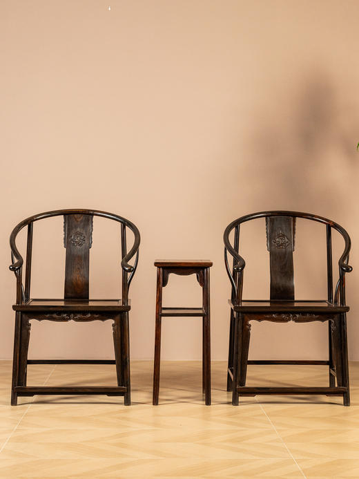 二十世纪	紫檀螭龙纹圈椅成套（两椅一几） 商品图0