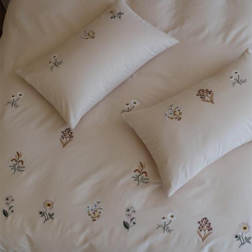 2025秋新款！秋冬小清新纯棉磨毛婴儿棉四件套全棉花卉刺绣加厚被套床上用品 商品图1