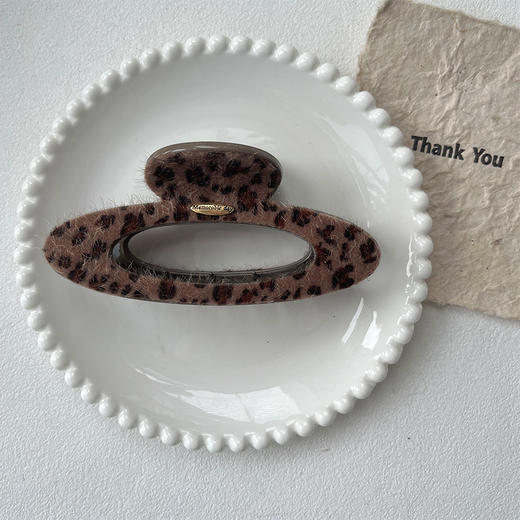 马海毛豹纹抓夹-纪念日百货门店同款165544217 商品图1