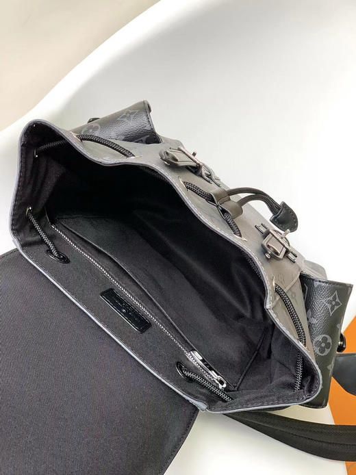 夏季特惠💰1100 原单LV 变码芯片 M46331黑灰 银花双肩登山包小号 Christopher 小号双肩包 商品图7