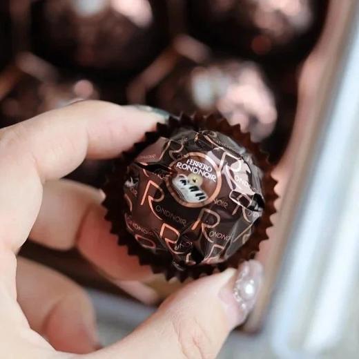 今年国内首批到货，原价238/盒现低至79，费列罗高贵的黑莎朗慕脆皮威化黑巧克力错过这次再等一年 每颗都是金箔纸独立包装 赏味期到26年1月基地直邮 商品图0