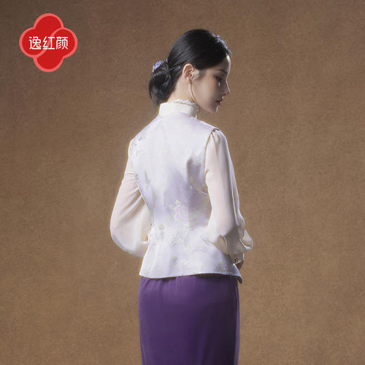 逸红颜阑梦2025秋冬新款国风新中式织锦缎苏式窗格下摆马夹背心女 商品图3