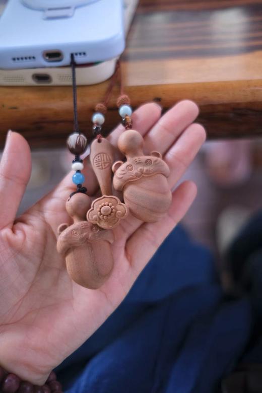 【新增桃木挂坠】【奕虹合作的山东秋桃基地的老桃木制作真桃木配饰系列-12年老桃木制作】满满寓意 一个集实用性、艺术性与深厚精神内涵于一身的吉祥符号 商品图14