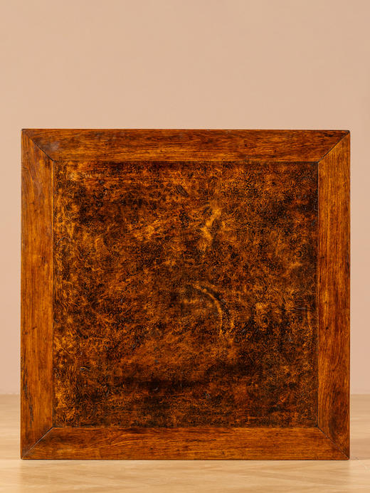 清早期	黄花梨镶瘿木卷草纹展腿拆分式方桌 商品图3