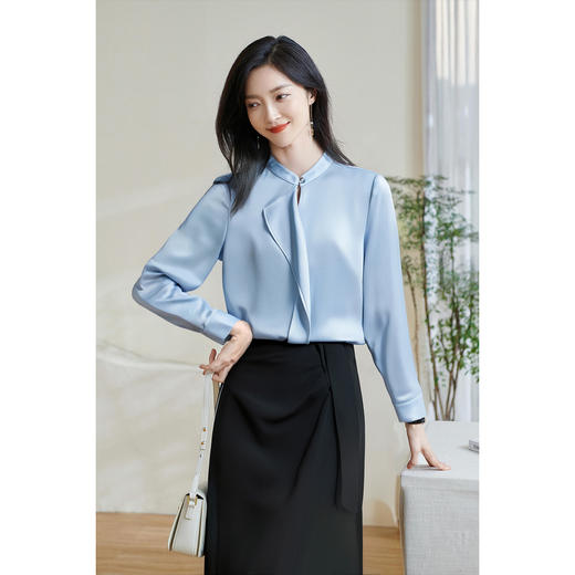 「冰蓝绸语」衬衫 细腻肌理感 米思阳2026春季新款时尚通勤衬衫小众设计感温柔气质百搭小衫4478 商品图0