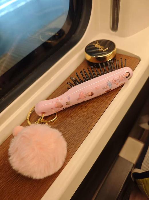 Sommeill 掌心糖果气垫梳 | 67根梳齿+硅胶气囊设计、轻柔按摩头皮不拉扯、迷你便携、随身可用、送萌萌毛绒煤球挂件 商品图3