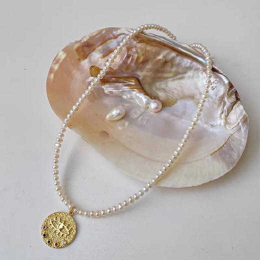 25年秋冬流行色 白*何同款 意大利GIRATI为爱 智慧（恶魔）之眼纯天然淡水珍珠水晶项链 商品图3