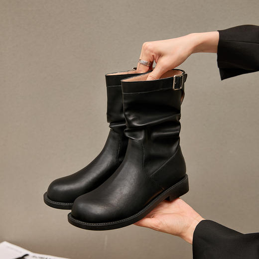 西遇复古中筒骑士靴女新款秋季英伦风圆头褶皱堆堆靴黑色短靴D0047434 商品图6
