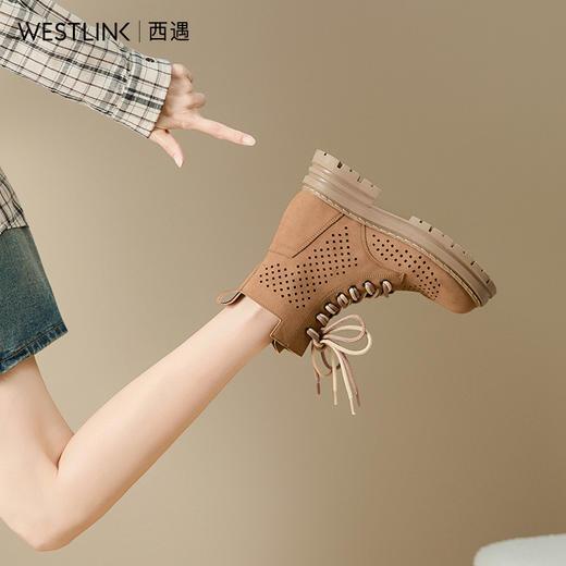 西遇镂空马丁靴女新款秋季复古废土风厚底棕色短靴户外大黄靴V0057012 商品图4