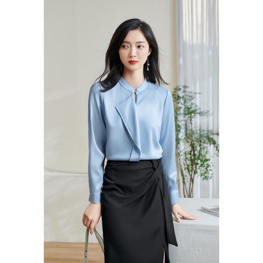 「冰蓝绸语」衬衫 细腻肌理感 米思阳2026春季新款时尚通勤衬衫小众设计感温柔气质百搭小衫4478 商品图3