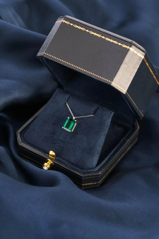 伽罗 JALO N2款 培育哥伦比亚祖母绿宝石18K金吊坠项链 商品图4