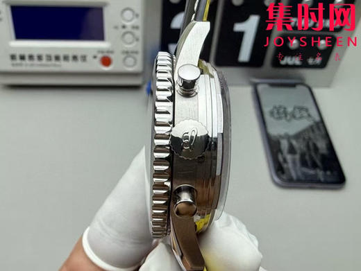 百年灵BLS新款航空计时系列 70周年特别版 航空计时透底 B01计时男士腕表 商品图3