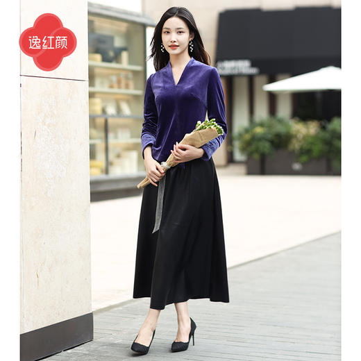 上海逸红颜嘉茗2025秋装新品丝绒刺绣改良唐装国风新中式上衣女 商品图2