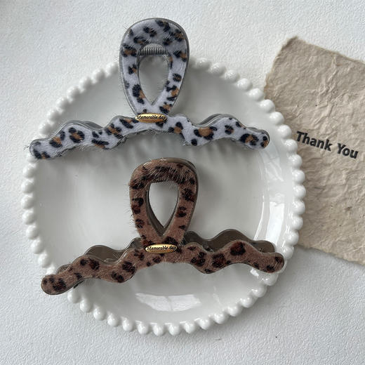 马海毛豹纹抓夹-纪念日百货门店同款165544217 商品图0