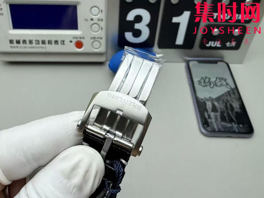 百年灵BLS新款航空计时系列 70周年特别版 航空计时透底 B01计时男士腕表 商品图5