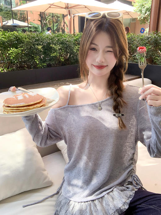 <曾小咸推荐>现货秒杀！微信超特价！韩系慵懒风斜肩蕾丝拼接长袖T恤 日常129.99 立减70 秒杀59.99！ 商品图10