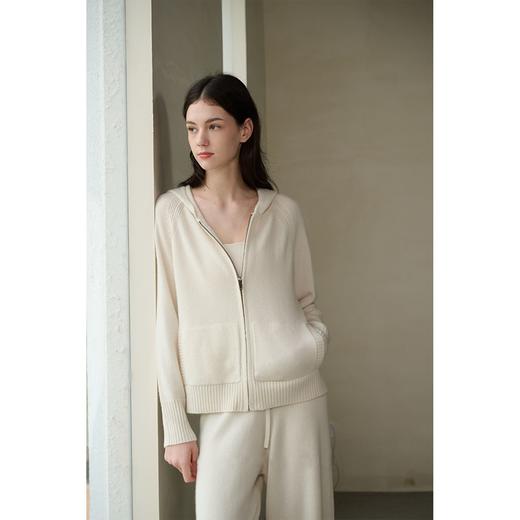 MAISON CECILE 经典三 色/两个版本软糯随性温暖百搭羊绒带帽套装 商品图0