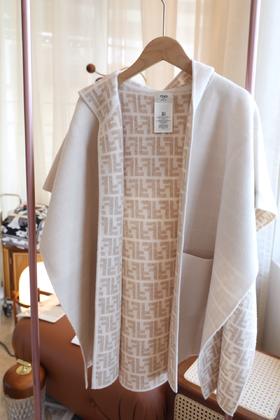 芬迪 双面羊毛羊绒混纺针织外套斗篷 手感柔软舒适细腻（ZT*DSX）