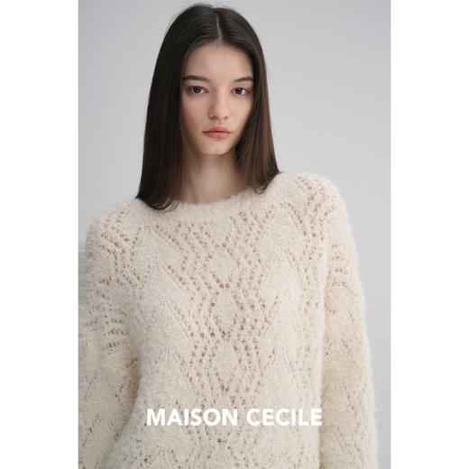MAISON CECILE羊毛立体针织钩花镂空绒感软糯圆领针织毛衣 商品图1
