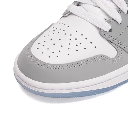 【云粉节】【88折】7楼耐克360 女子AJ1厚底休闲低帮运动板鞋DC0774-105吊牌价849现价747 商品图3