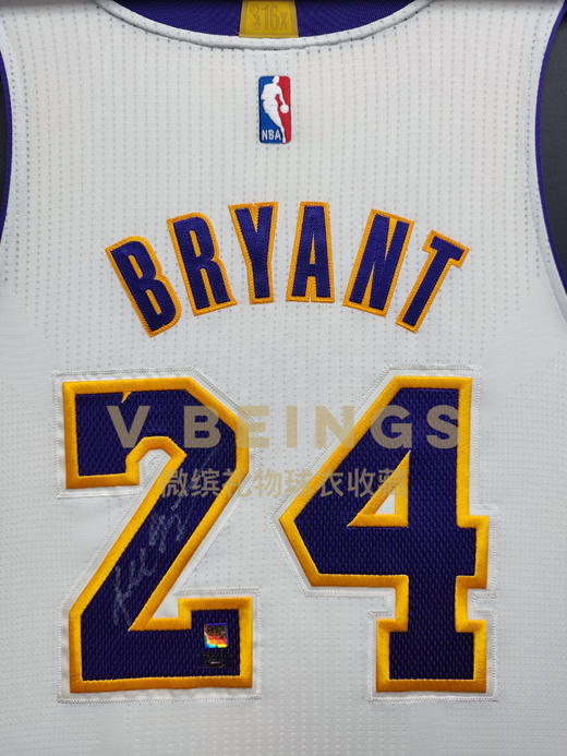 收藏系列 科比 湖人队24号白色 16冠球员版 亲笔签名球衣 商品图2