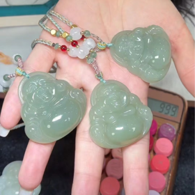 和田玉佛公吊坠约43*43mm