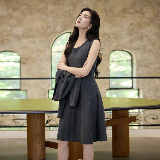 奢姿大码女装2025秋季减龄螺纹圆领无袖针织裙子胖妹妹时尚背心裙9853891012B 商品图1