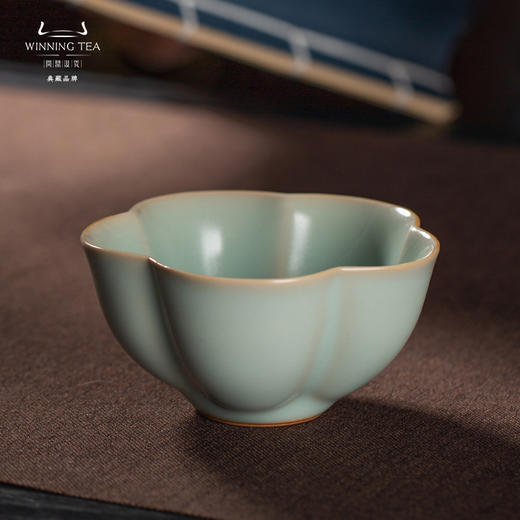 问鼎汝瓷天青复刻款大梅花杯 商品图0