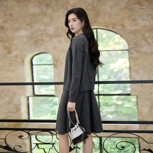 奢姿大码女装2025秋季减龄螺纹圆领无袖针织裙子胖妹妹时尚背心裙9853891012B 商品图3