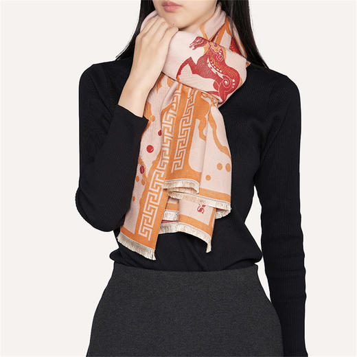 大英博物馆 新年系列 以梦为马 提花围巾礼盒 商品图2