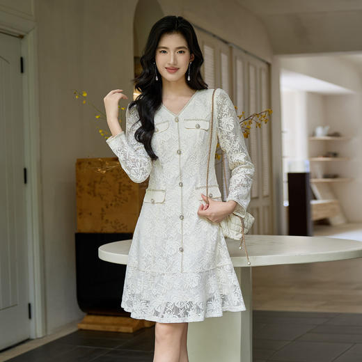 奢姿大码女装2025秋季气质蕾丝V领连衣裙胖妹妹鱼尾摆时尚裙子9953853717 商品图4