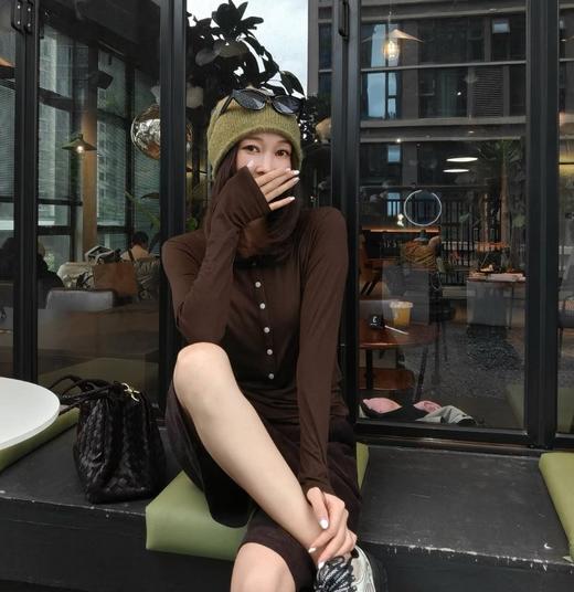 老米优品🎈 莱赛尔天丝+醋纤+羊毛《半扣开襟羊毛针织衫》 自带羊毛温润体感，醋酸天丝带来亲肤丝滑细腻享受 基础百搭，修身款式，拉伸腰线！ 商品图8