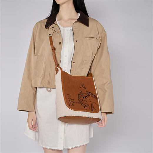 大英博物馆 盖亚·安德森猫系列 拼接桶包斜挎包-暖棕色 商品图1