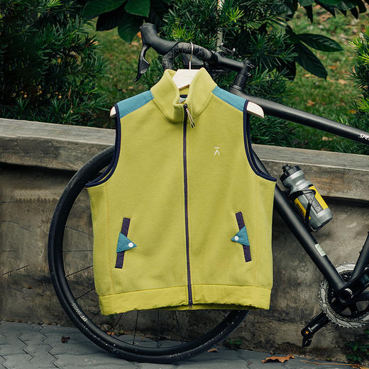 【品牌特惠】ACMEITEM爱棵米-拼色摇粒绒马甲GAG3090507G 商品图3