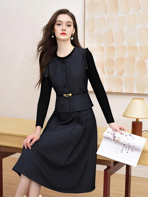 「自」全新升级【铂金会员266/天猫359/差价93】(99859)洛诗琳优雅气质套装女2025秋冬新款花边马甲长袖连衣裙两件套 商品图1